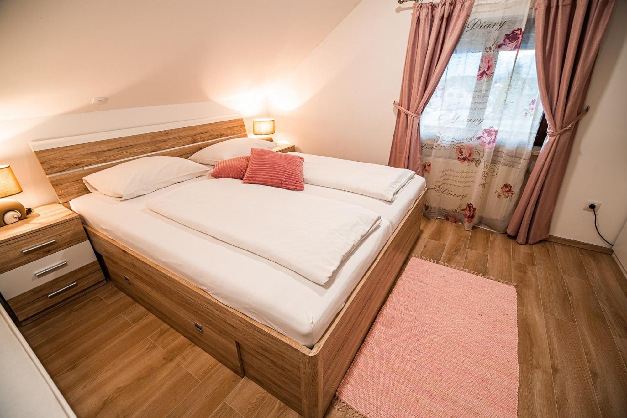 Guesthouse Leski Dvor Лесце Номер фото